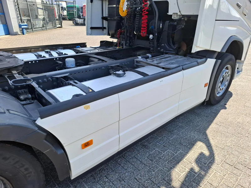 Tractor unit Volvo FH4-460 / VEB+ / DOUBLE TANK / FRIDGE / AUTOMATIC / EURO-6 / 2018: picture 9