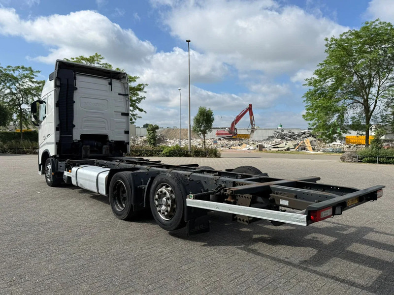 Volvo FH4-420 / NL TRUCK / DOUBLE TANK / PARKCOOL / BDF / VEB? / LWDS / FRIDGE / FULL-AIR / LIFT AXLE / AUTOMATIC / EURO-6 / 2016 - Container transporter/ Swap body truck: picture 3 Volvo FH4-420 / NL TRUCK / DOUBLE TANK / PARKCOOL / BDF / VEB? / LWDS / FRIDGE / FULL-AIR / LIFT AXLE / AUTOMATIC / EURO-6 / 2016 - Container transporter/ Swap body truck: picture 3