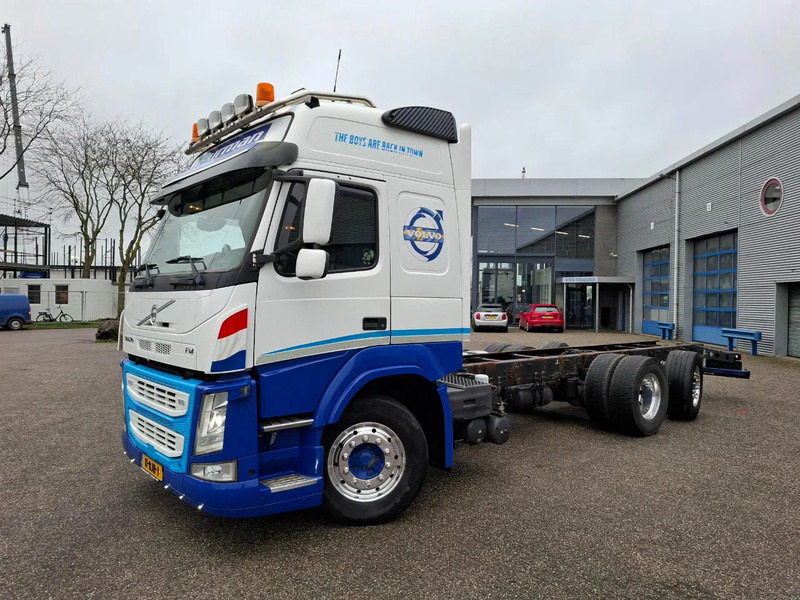 Volvo FM11-460 / NL TRUCK / LIFT+LENKACHSE / ONLY:355342 KM / DYNAMIC STEERING / LWDS / NAVI / ALCOA / TUV:07-01-2026 / INLINER / EURO - Cab chassis truck: picture 1 Volvo FM11-460 / NL TRUCK / LIFT+LENKACHSE / ONLY:355342 KM / DYNAMIC STEERING / LWDS / NAVI / ALCOA / TUV:07-01-2026 / INLINER / EURO - Cab chassis truck: picture 1