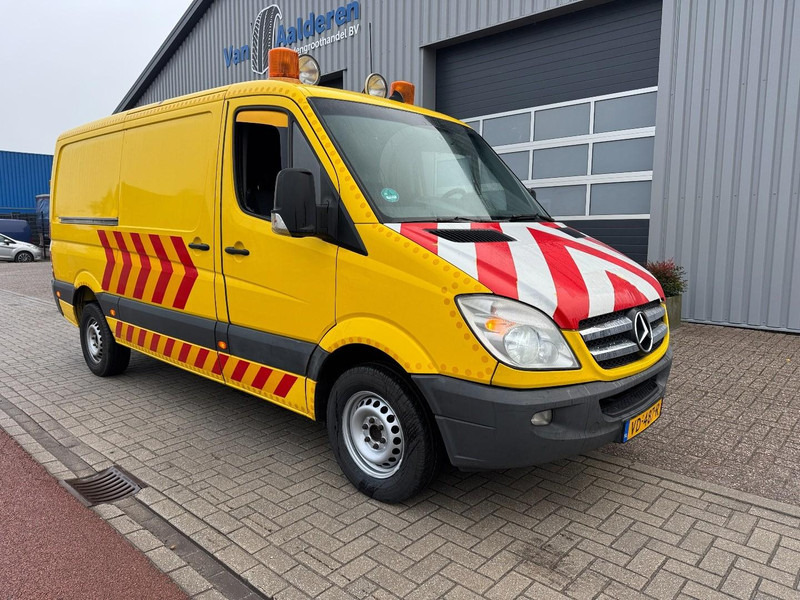 Mercedes-Benz Sprinter 316, Like new, BF3 Begleit- Escort- Convoi execptionnel, L2/H1 - Panel van: picture 1 Mercedes-Benz Sprinter 316, Like new, BF3 Begleit- Escort- Convoi execptionnel, L2/H1 - Panel van: picture 1