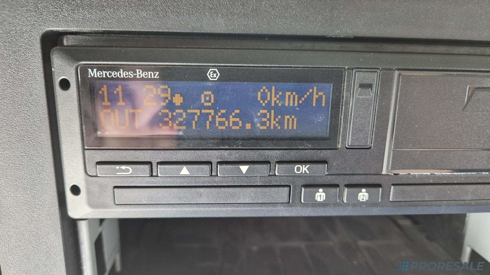 Tractor unit MERCEDES-BENZ ACTROS 1842 GIGA SPACE EURO 6: picture 9