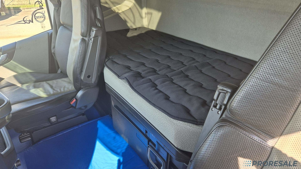 VOLVO FH 460 GLOBE XL EURO 6 TURBOCOMPOUND - Tractor unit: picture 5 VOLVO FH 460 GLOBE XL EURO 6 TURBOCOMPOUND - Tractor unit: picture 5