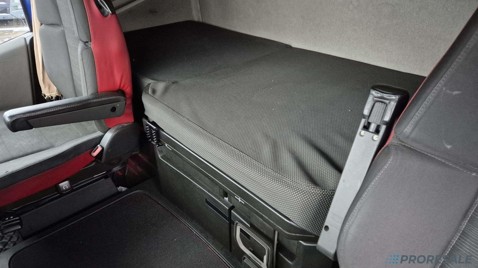 VOLVO FH 500 4X2 LOW DECK EURO 6 - Tractor unit: picture 5 VOLVO FH 500 4X2 LOW DECK EURO 6 - Tractor unit: picture 5