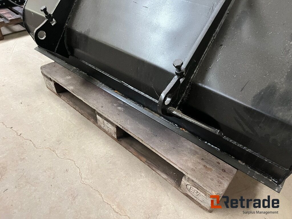 New Loader bucket Forskelligt udstyr Skovl for minilæsser Fabriksny skovl: picture 9 New Loader bucket Forskelligt udstyr Skovl for minilæsser Fabriksny skovl: picture 9