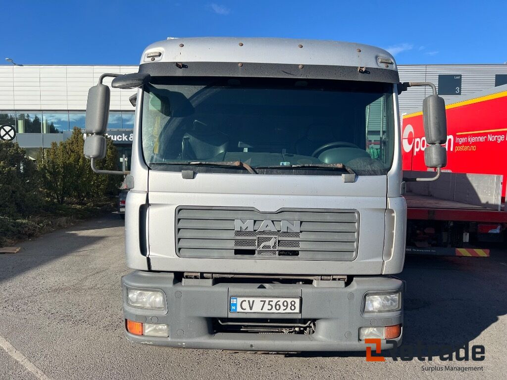 Truck Man TGL12.210 4X2BL - Box truck: picture 2 Truck Man TGL12.210 4X2BL - Box truck: picture 2