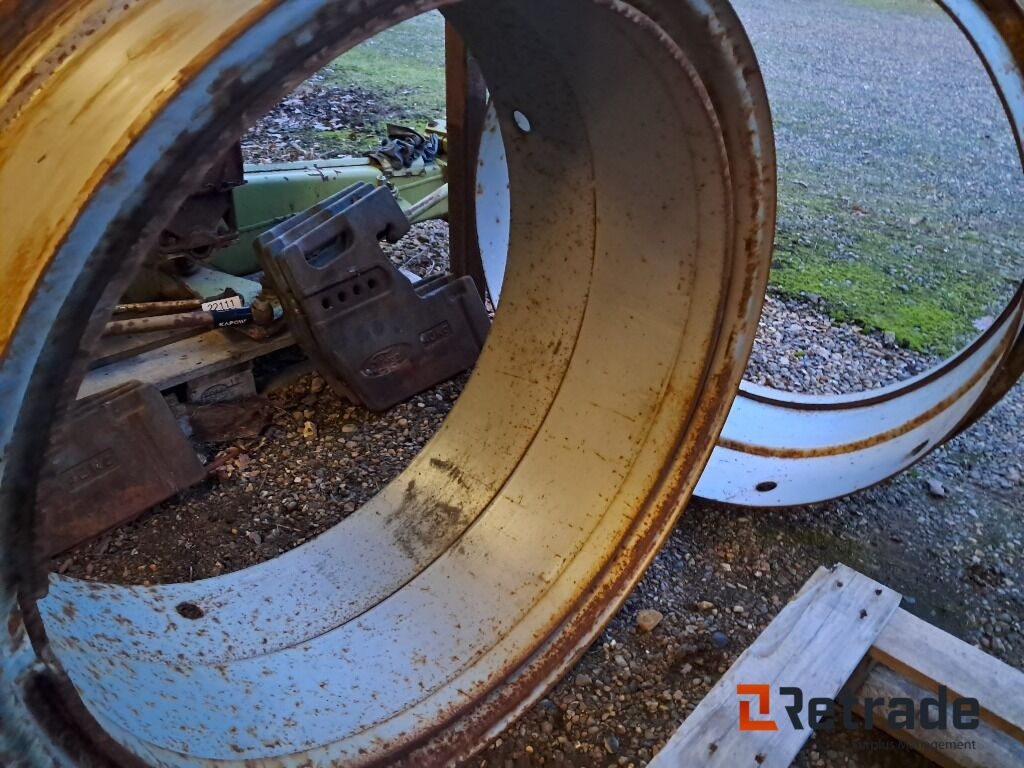 Tvillingehjulsfælge 38x12 - Construction equipment: picture 3 Tvillingehjulsfælge 38x12 - Construction equipment: picture 3