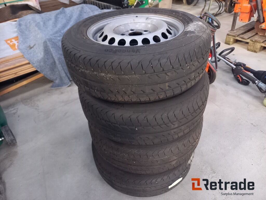 VW Transporter, dæk på fælge - Wheel and tire package for Truck: picture 1 VW Transporter, dæk på fælge - Wheel and tire package for Truck: picture 1