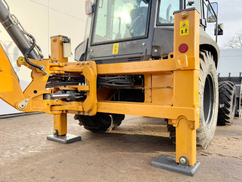 Backhoe loader Case 570SV 4WD - 4/1 Bucket / Telescopic Boom / AC: picture 16
