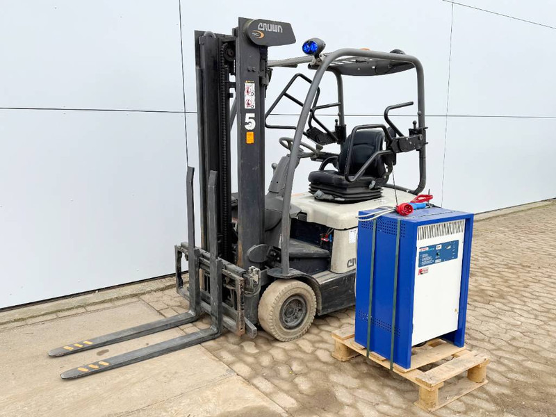 Crown SC4240-1.6 - Duplex / Side Shift / Dutch Machine - Electric forklift: picture 1 Crown SC4240-1.6 - Duplex / Side Shift / Dutch Machine - Electric forklift: picture 1