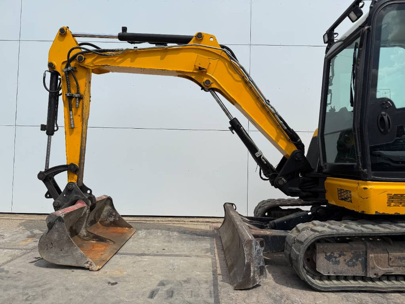 Mini excavator JCB 48Z-1 - Hammer Lines / Quick Coupler: picture 12