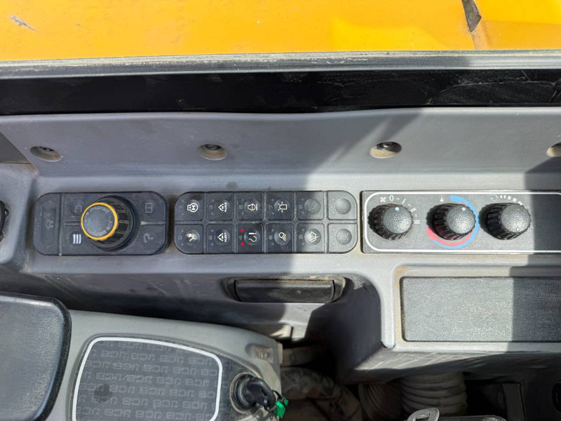 Mini excavator JCB 48Z-1 - Hammer Lines / Quick Coupler: picture 11