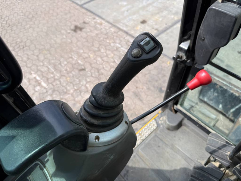 Mini excavator JCB 48Z-1 - Hammer Lines / Quick Coupler: picture 9