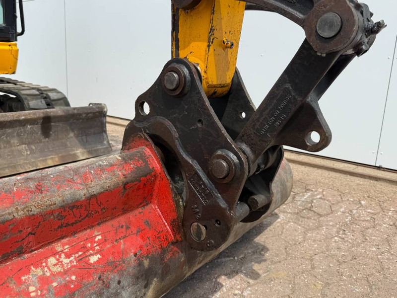 Mini excavator JCB 48Z-1 - Hammer Lines / Quick Coupler: picture 16
