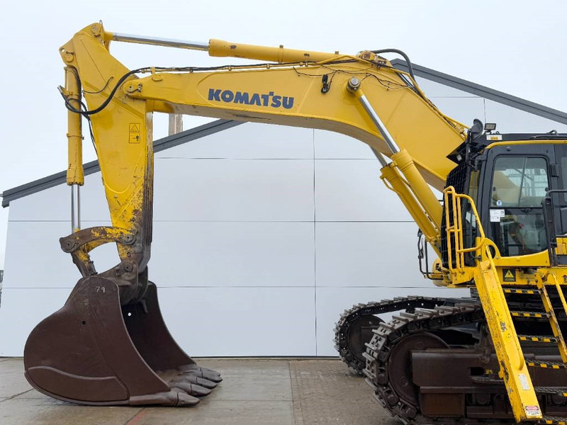 Crawler excavator Komatsu PC700LC-8 - Adjustable Undercarriage / Hydr Stairs: picture 9