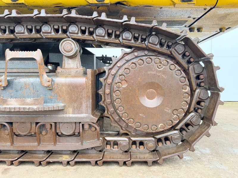 Crawler excavator Komatsu PC700LC-8 - Adjustable Undercarriage / Hydr Stairs: picture 14