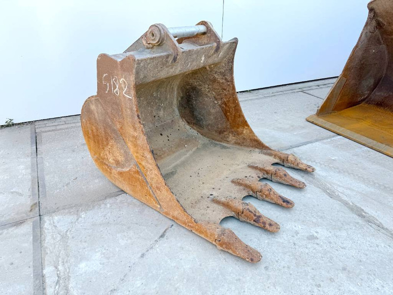 Liebherr R926 Compact - Triple Boom / Tilting Bucket - Crawler excavator: picture 2 Liebherr R926 Compact - Triple Boom / Tilting Bucket - Crawler excavator: picture 2