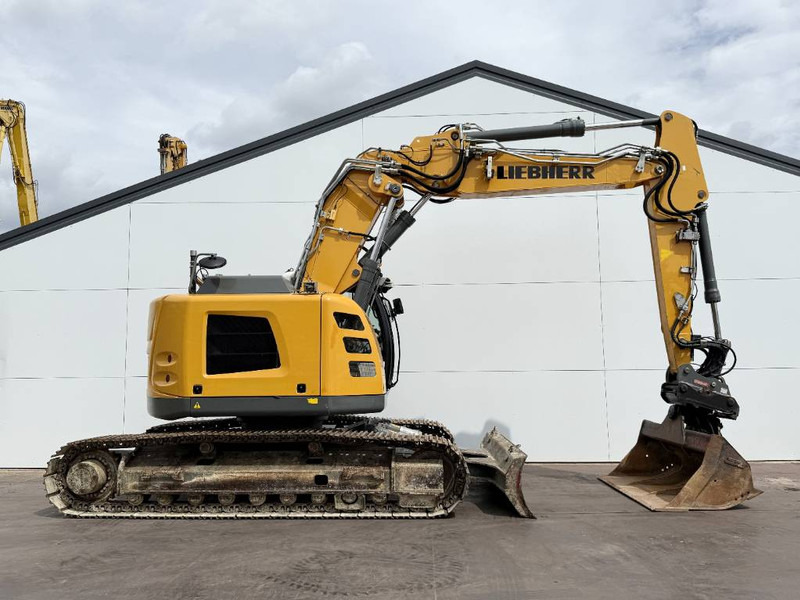 Crawler excavator Liebherr R926LC Compact - Oilquick / TRIMPLE GPS Prepaired: picture 6