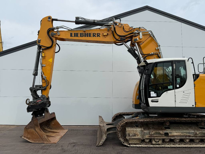 Crawler excavator Liebherr R926LC Compact - Oilquick / TRIMPLE GPS Prepaired: picture 18