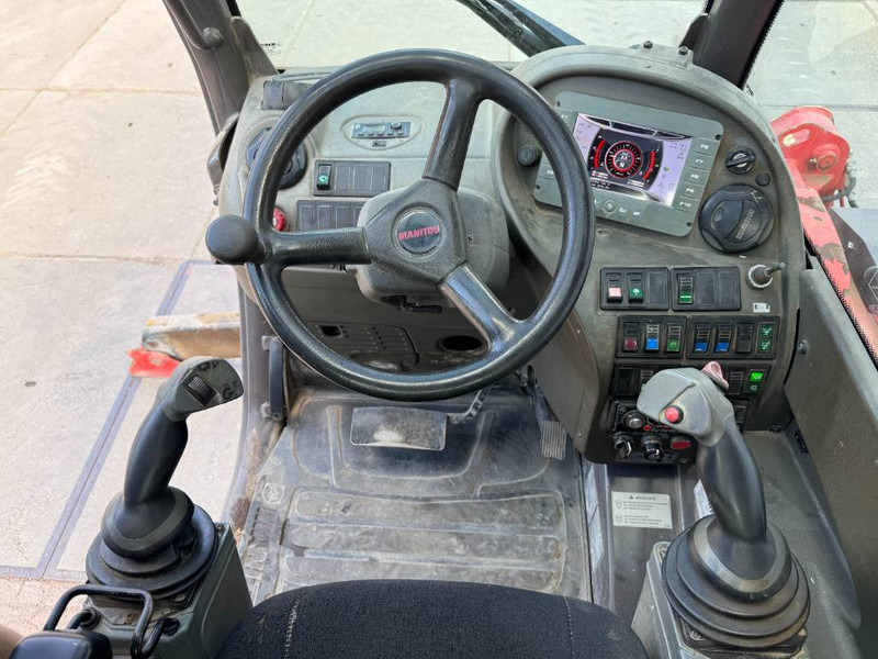 Telescopic handler Manitou MRT2150+ Privilege - Remote Control / 4x4x4 / AC: picture 9