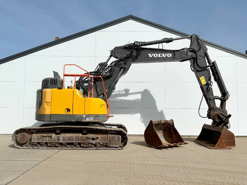 Crawler excavator Volvo ECR235EL - Triple Boom / 2 Buckets Included: picture 6