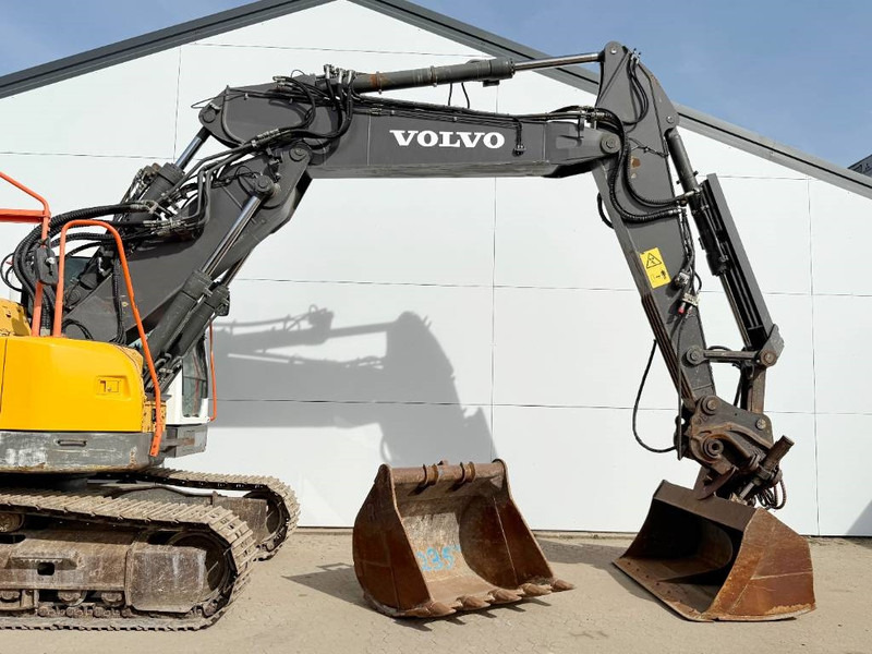 Crawler excavator Volvo ECR235EL - Triple Boom / 2 Buckets Included: picture 11