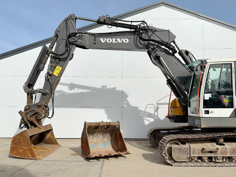 Crawler excavator Volvo ECR235EL - Triple Boom / 2 Buckets Included: picture 10