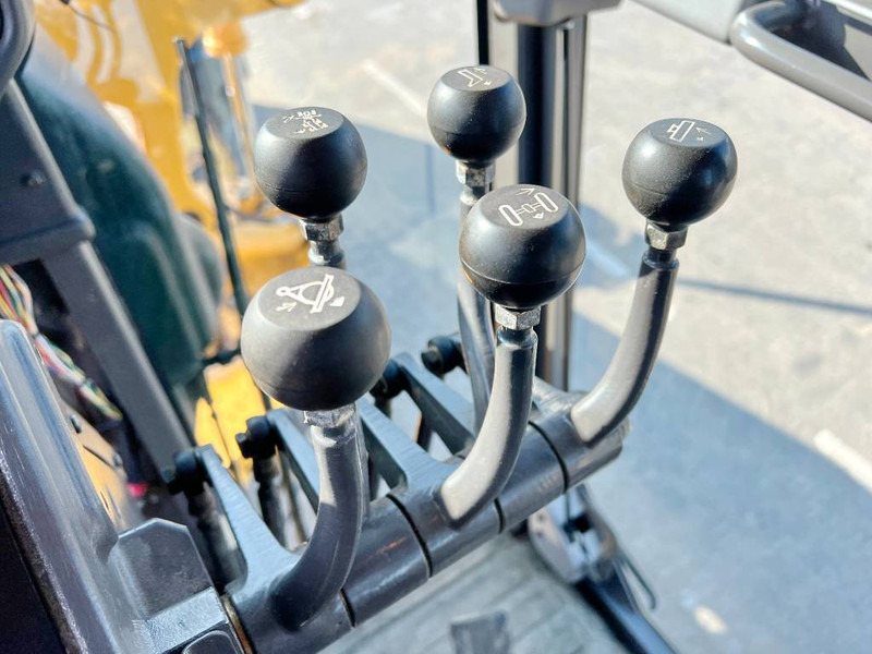 Grader Volvo G946B 6x6 - Perfect machine: picture 9