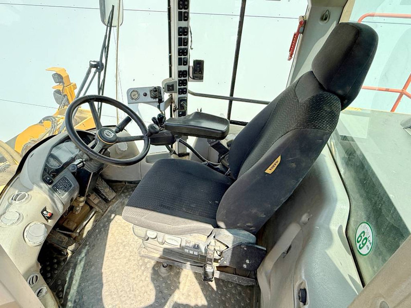 Wheel loader Volvo L150H - German Machine / Automatic Greasing: picture 8