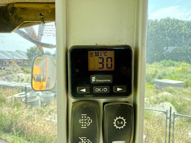 Wheel loader Volvo L150H - German Machine / Automatic Greasing: picture 13