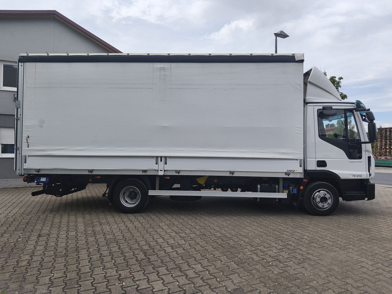 Iveco Eurocargo 75-210 - Curtainsider truck: picture 4 Iveco Eurocargo 75-210 - Curtainsider truck: picture 4