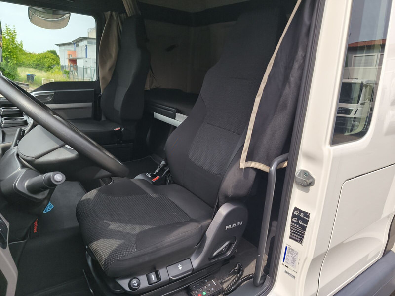 Box truck MAN TGL 8.190 Koffer gFH AHK LBW Euro 6 4x2 (11): picture 20
