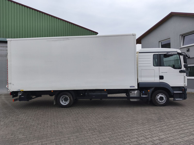 MAN TGL 8.190 gFH Koffer LBW AHK Euro 6 4x2 (14) - Box truck: picture 4 MAN TGL 8.190 gFH Koffer LBW AHK Euro 6 4x2 (14) - Box truck: picture 4