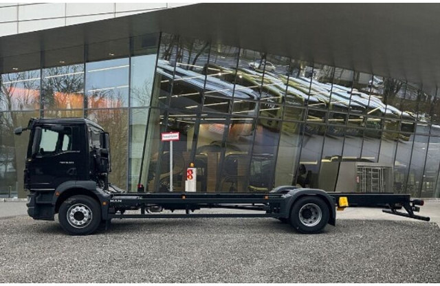 MAN TGM 18.320 4x2 BL CH Fahrgestell Euro 6 NEU Rechtslenker - Cab chassis truck: picture 5 MAN TGM 18.320 4x2 BL CH Fahrgestell Euro 6 NEU Rechtslenker - Cab chassis truck: picture 5