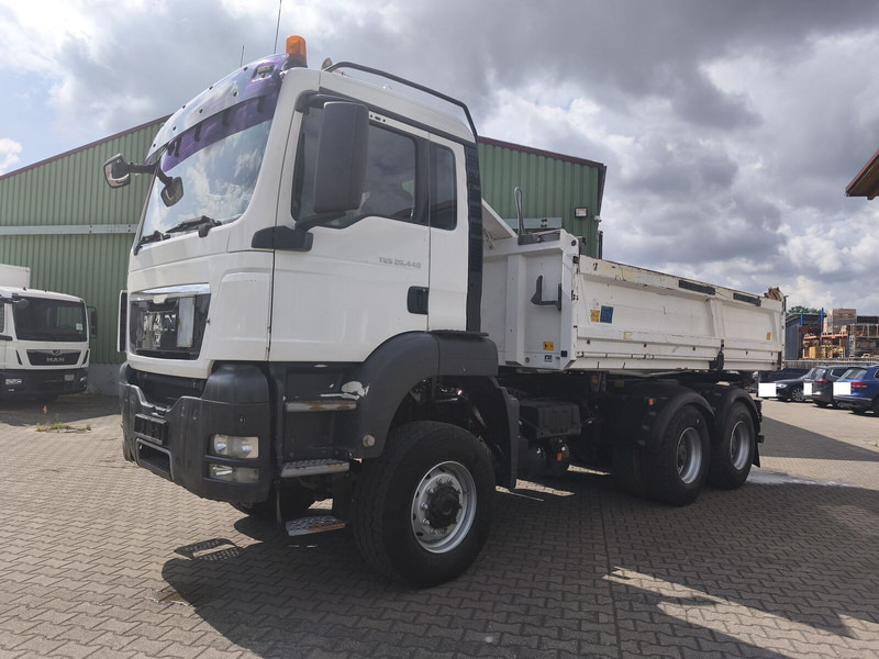 MAN TGS 26.400 6x6 GL Meiller Dreiseitenkipper Bordmatik Plane Euro - Tipper: picture 3 MAN TGS 26.400 6x6 GL Meiller Dreiseitenkipper Bordmatik Plane Euro - Tipper: picture 3