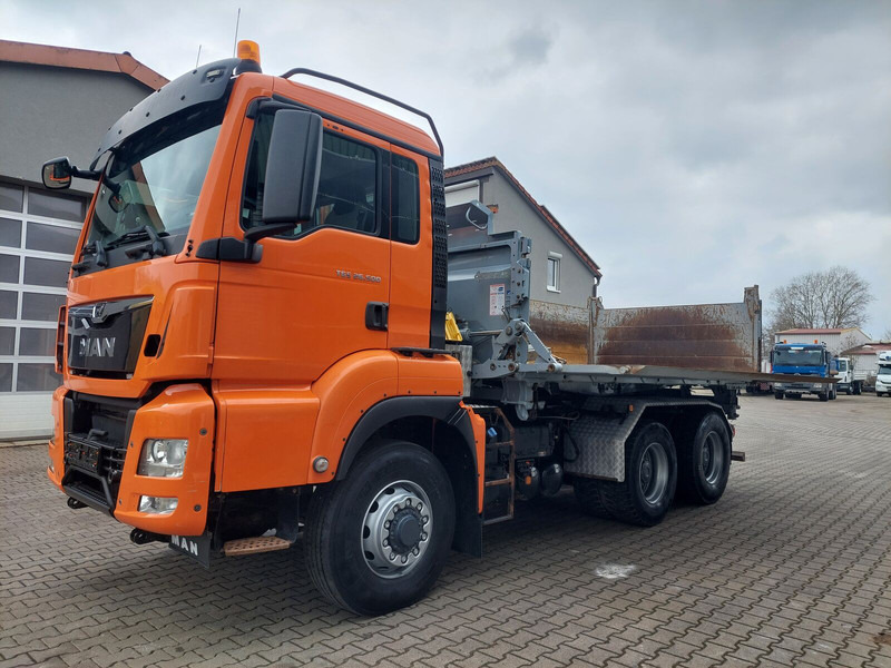 Tipper MAN TGS 26.500 Hydrodrive Schwarzmüller Wechselsystem SZM: picture 1