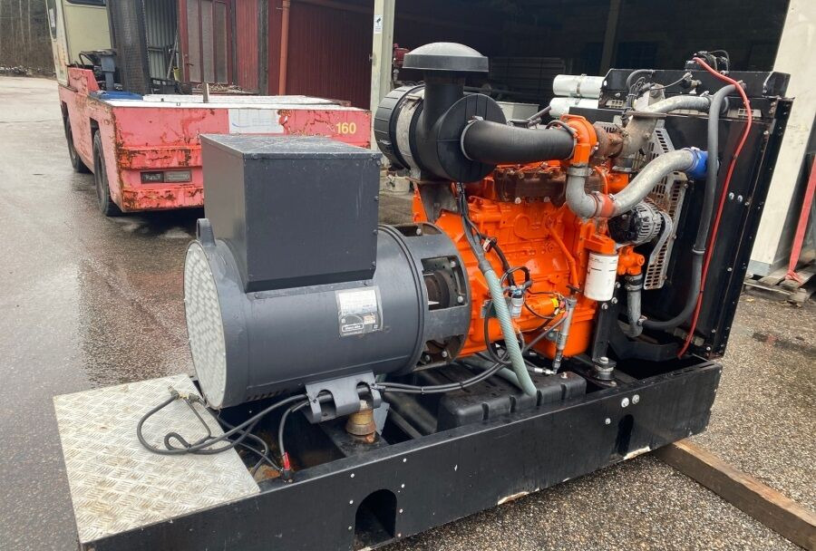 Lease a Diversen ECP34 2S4 - Iveco Engine,126kVA,New oils, filters, Mecc Alte ECP34 2S4  Diversen ECP34 2S4 - Iveco Engine,126kVA,New oils, filters, Mecc Alte ECP34 2S4: picture 7