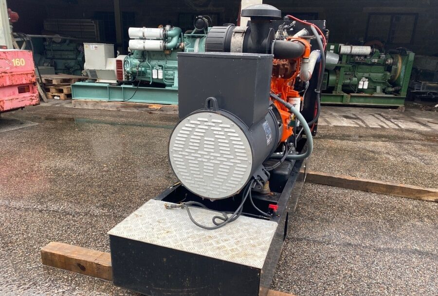 Lease a Diversen ECP34 2S4 - Iveco Engine,126kVA,New oils, filters, Mecc Alte ECP34 2S4  Diversen ECP34 2S4 - Iveco Engine,126kVA,New oils, filters, Mecc Alte ECP34 2S4: picture 9