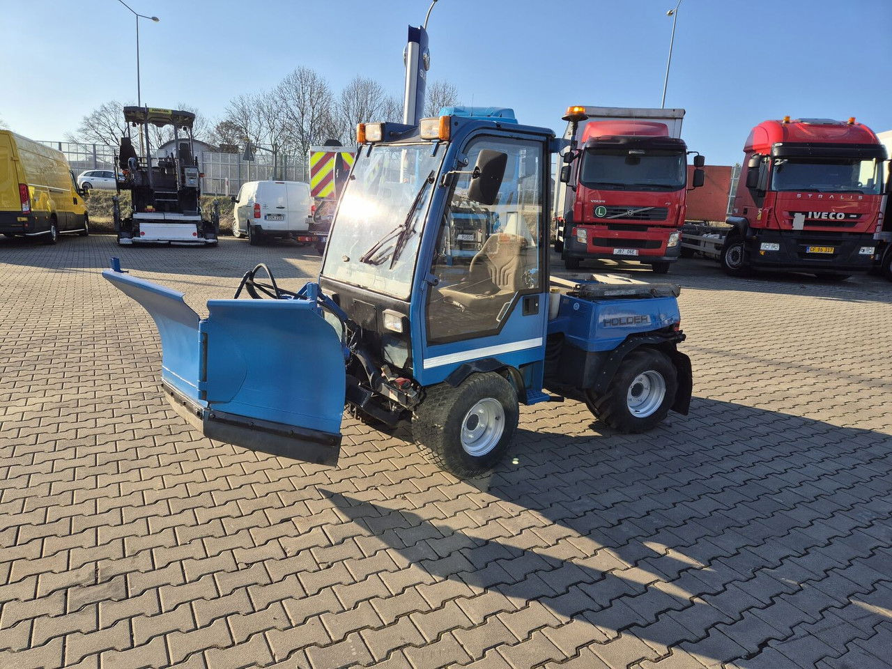 Holder C245 4WD / Tool carrier / Snow plow / PTO Front AN D Rear / 4X4 / Holder C245 4WD / Tool carrier / Snow plow / PTO Front AN D Rear / 4X4 / - Municipal tractor: picture 1 Holder C245 4WD / Tool carrier / Snow plow / PTO Front AN D Rear / 4X4 / Holder C245 4WD / Tool carrier / Snow plow / PTO Front AN D Rear / 4X4 / - Municipal tractor: picture 1