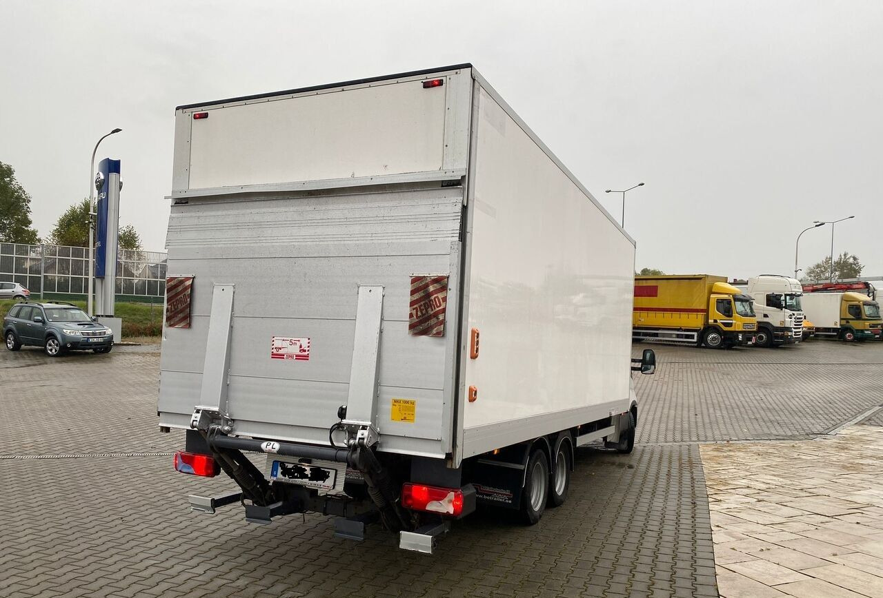 Iveco Daily 35C18 35C180 / Container / Veldhuizen Trailer / 3 Axes / KAT. B+ - Box truck: picture 5 Iveco Daily 35C18 35C180 / Container / Veldhuizen Trailer / 3 Axes / KAT. B+ - Box truck: picture 5