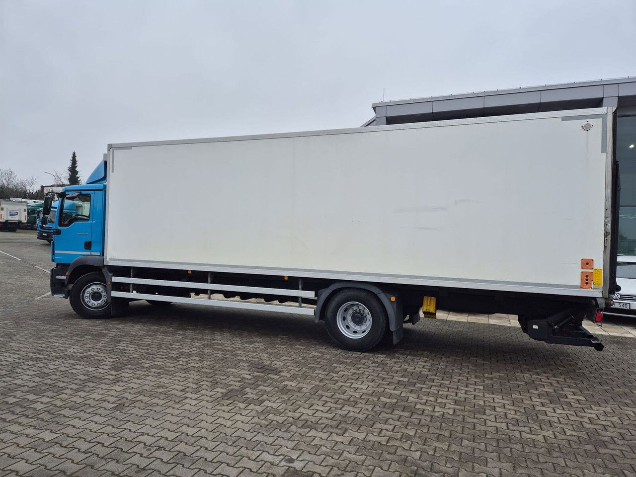 Box truck MAN TGM 15.250 Warranty ALL Europe: picture 8