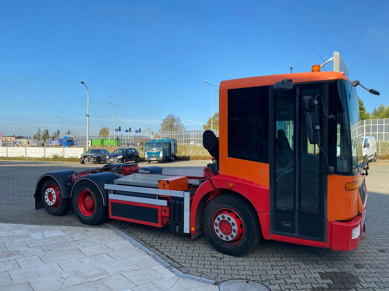 Mercedes-Benz Econic 2628 Eqonic 2628 - 1 Owner / LOW KM / Works Great - Cab chassis truck: picture 4 Mercedes-Benz Econic 2628 Eqonic 2628 - 1 Owner / LOW KM / Works Great - Cab chassis truck: picture 4