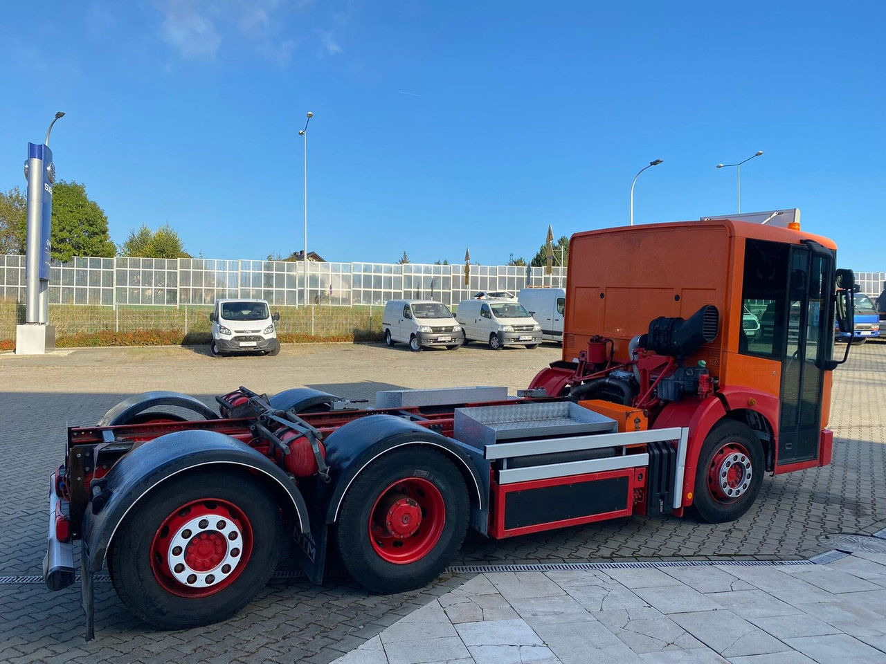 Mercedes-Benz Econic 2628 Eqonic 2628 - 1 Owner / LOW KM / Works Great - Cab chassis truck: picture 2 Mercedes-Benz Econic 2628 Eqonic 2628 - 1 Owner / LOW KM / Works Great - Cab chassis truck: picture 2