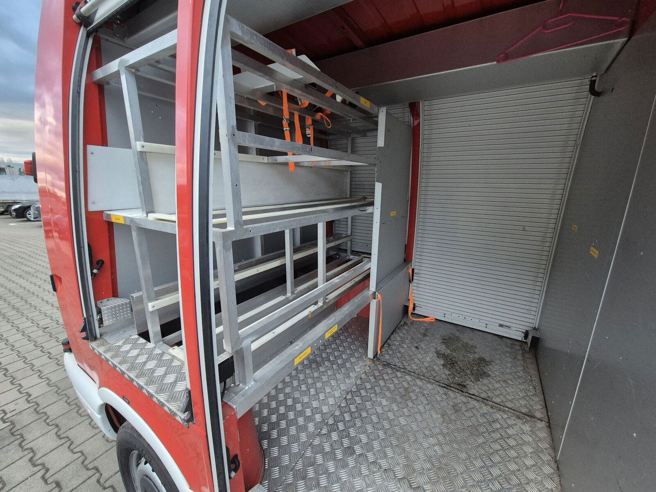 New Fire truck RENAULT Renault Master 2.5 DCi / Only 25TKM / Like NEW / WE Have 3 THE Same: picture 22 New Fire truck RENAULT Renault Master 2.5 DCi / Only 25TKM / Like NEW / WE Have 3 THE Same: picture 22