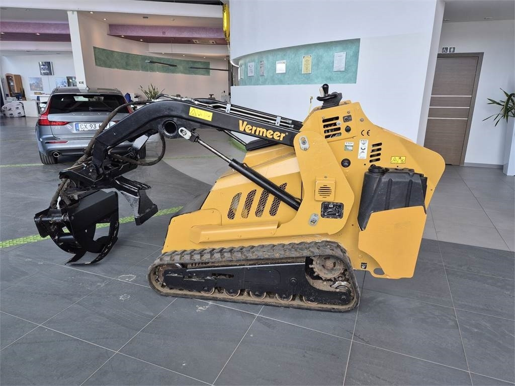Vermeer S725TX MINI SKID STEER / 5 ATTACHMENTS / FROM DEAL - Crawler loader: picture 1 Vermeer S725TX MINI SKID STEER / 5 ATTACHMENTS / FROM DEAL - Crawler loader: picture 1