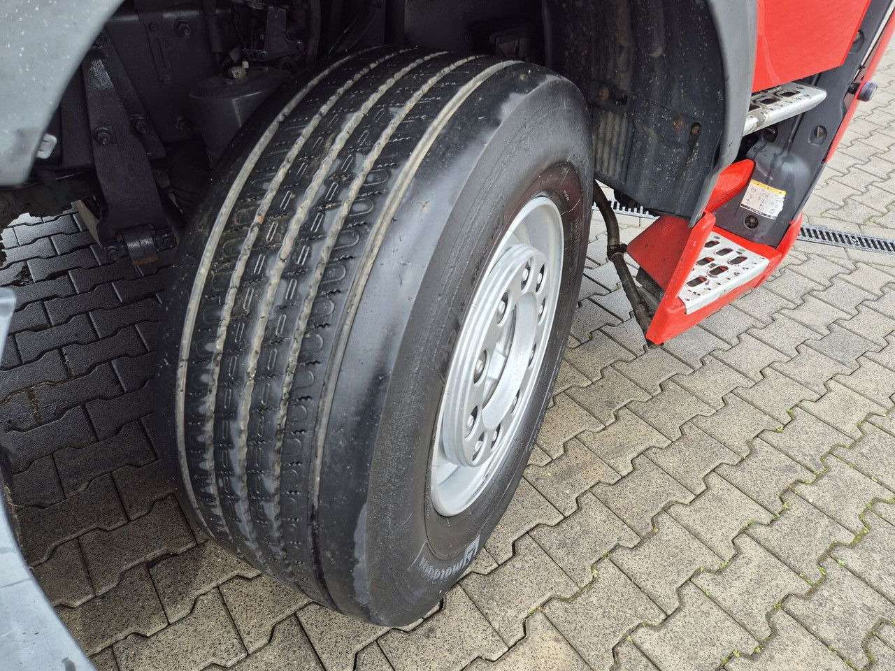 Lease a  Volvo FM 330 HDS Hiab / 1 Owner / Euro 6 / Serviced Volvo FM 330 HDS Hiab / 1 Owner / Euro 6 / Serviced: picture 21