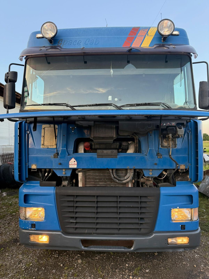 DAF XF 95.380 6X2 stake body - Dropside/ Flatbed truck: picture 4 DAF XF 95.380 6X2 stake body - Dropside/ Flatbed truck: picture 4