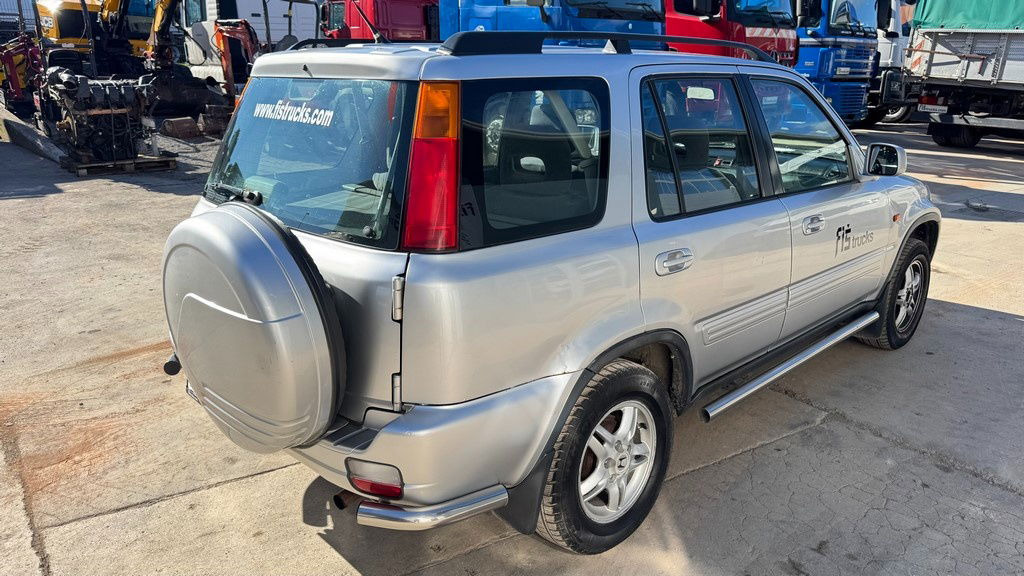 Honda CRV 2.0 - Petrol - AIR Condition - 5 Doors - SUV: picture 4 Honda CRV 2.0 - Petrol - AIR Condition - 5 Doors - SUV: picture 4