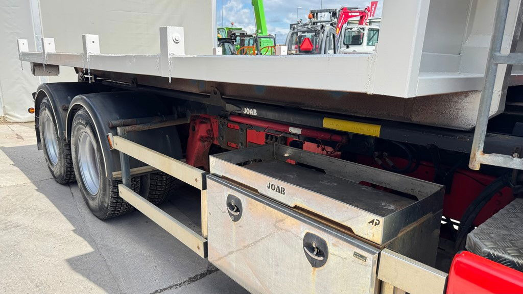 Scania R400 6x4 abroll tipper + plato - Container transporter/ Swap body truck: picture 4 Scania R400 6x4 abroll tipper + plato - Container transporter/ Swap body truck: picture 4