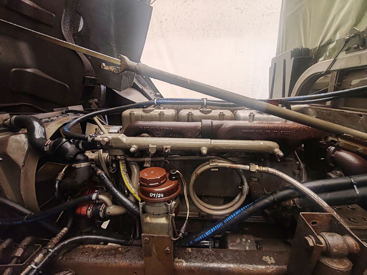 Curtainsider truck Steyr 12M18 4X4 stake body - 62.000km: picture 13 Curtainsider truck Steyr 12M18 4X4 stake body - 62.000km: picture 13