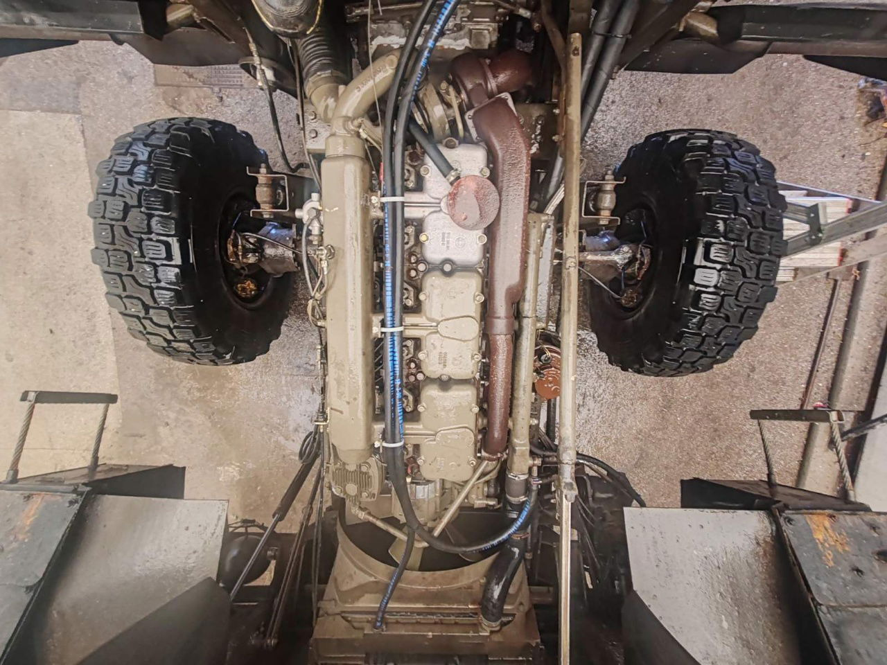 Curtainsider truck Steyr 12M18 4X4 stake body - 62.000km: picture 12 Curtainsider truck Steyr 12M18 4X4 stake body - 62.000km: picture 12